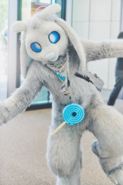 FURRY CONVENTION _ LAURA SCHAEFFER18 15