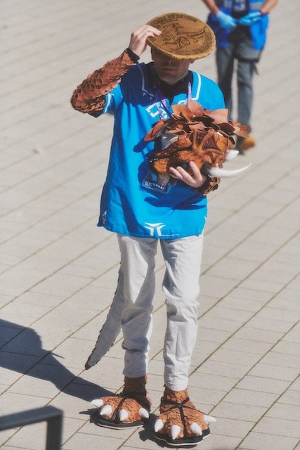 FURRY CONVENTION _ LAURA SCHAEFFER91 25