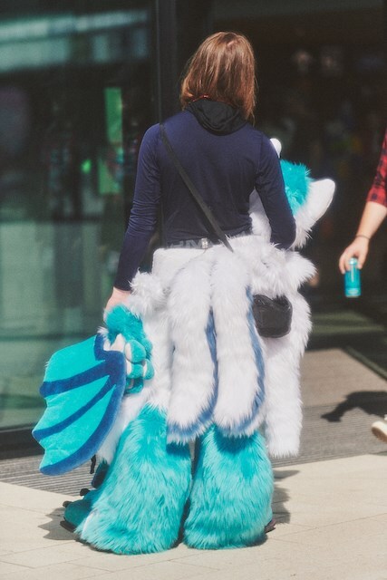 FURRY CONVENTION _ LAURA SCHAEFFER96 27