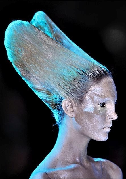 Alexander McQueen beauty looks, Dazed Digital 15