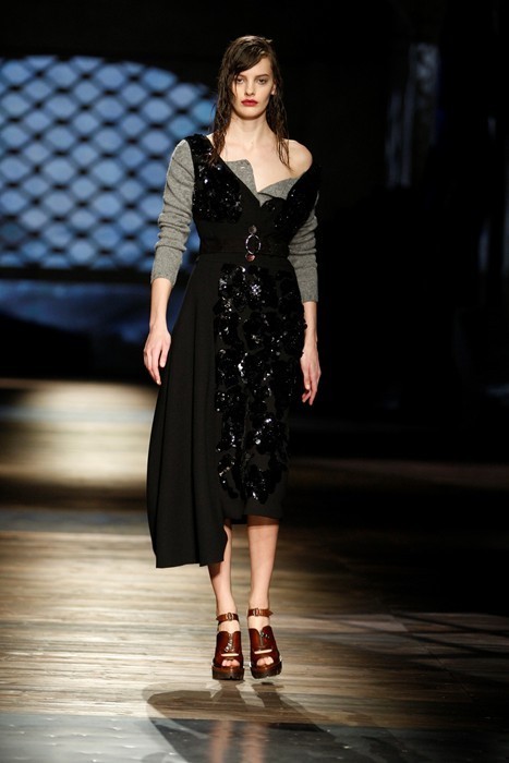 Amanda Muyrphy at Prada