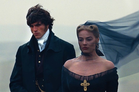 Wuthering-Heights-Movie-2026-Margot-Robbie-and-Jac