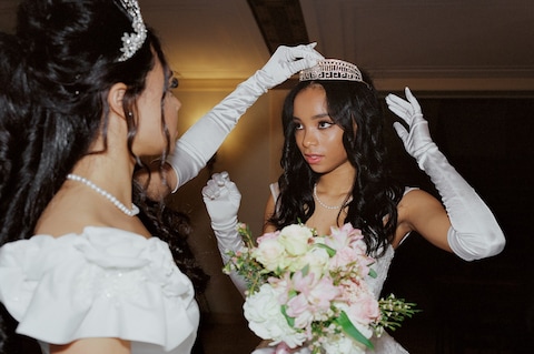 Miranda Barnes, Social Season, Important Flowers