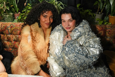 Olivia Dean and Lola Young