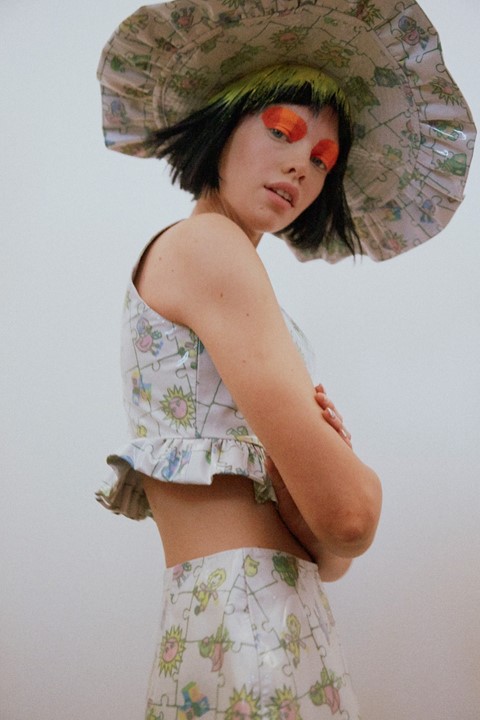 Jeremy Scott AW15, womenswear, Dazed backstage, hat, makeup