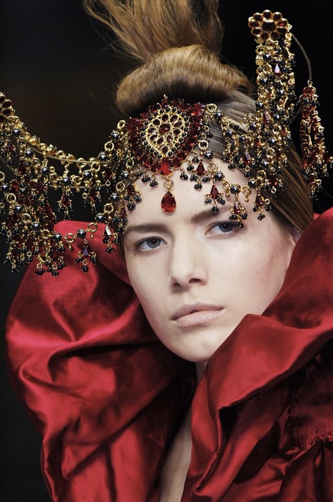 Alexander McQueen: Fashion's dark fairytale - BBC Culture
