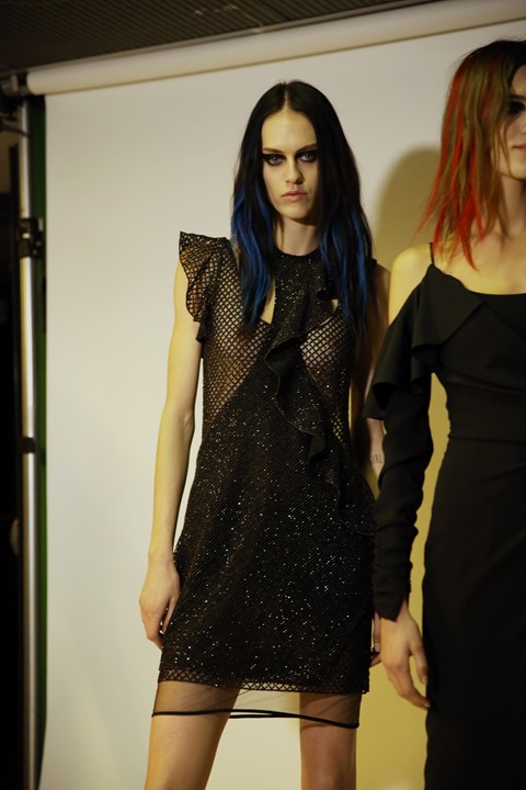 Versace AW17 womenswear milan mfw dazed