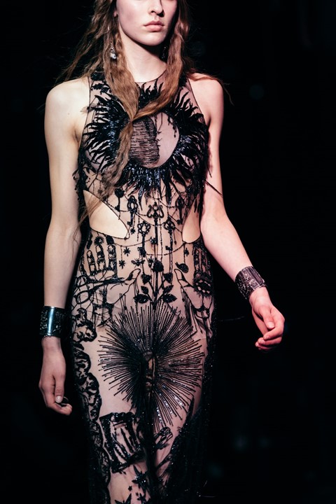 Alexander McQueen AW17 womenswear paris dazed