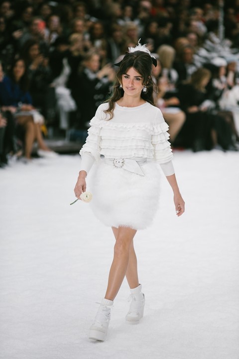 Penélope Cruz just walked at Karl Lagerfeld's final Chanel show