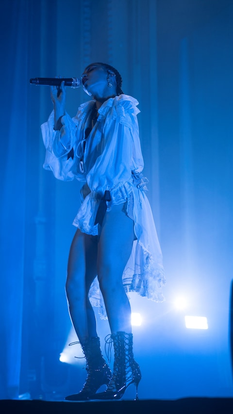 FKA twigs at Alexandra Palace 7