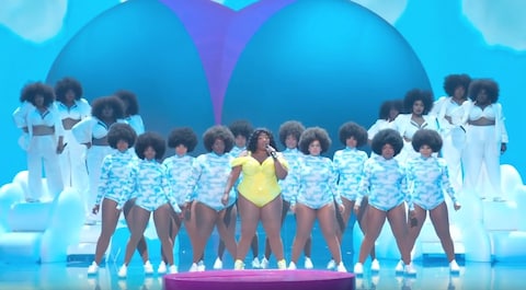 Watch Lizzo perform in front of a giant inflatable ass at the VMAs 2019