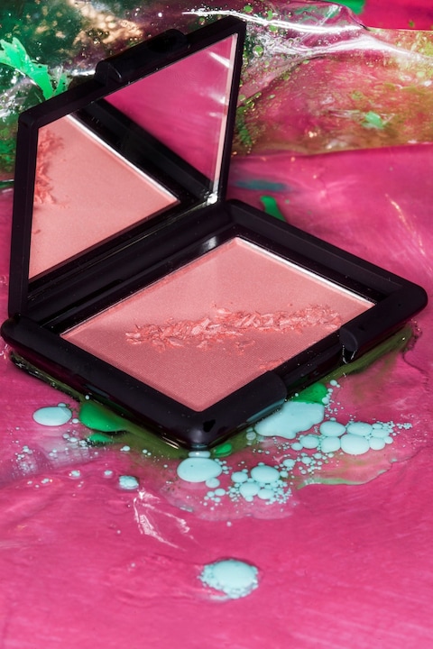 pink blusher