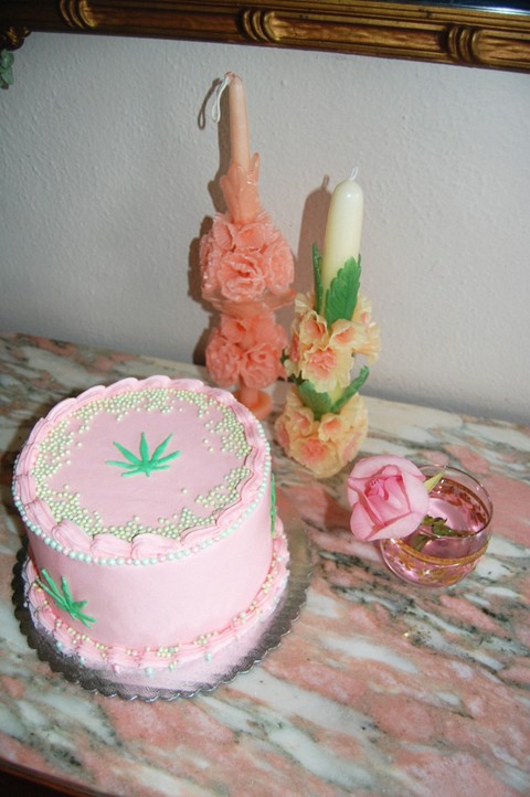 Happy 420 Weed Cake - YouTube