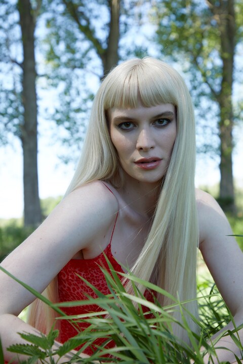 Lyra Pramuk press shot