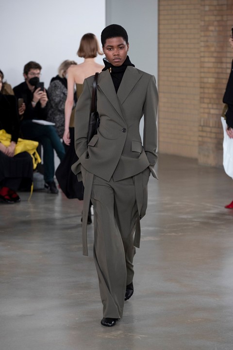 Proenza Schouler AW22, grey suit
