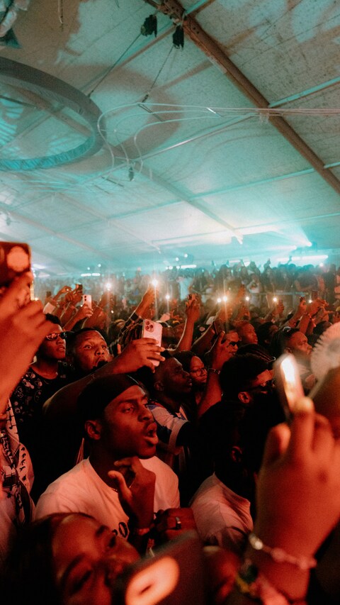 CROWD 1