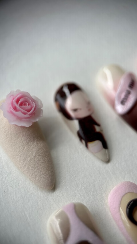 Yoshitomo Nara-inspired nail art 14