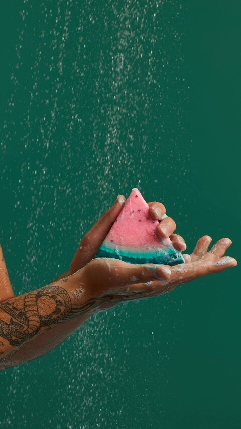 TIARNA, BEAUTY WRITER 9