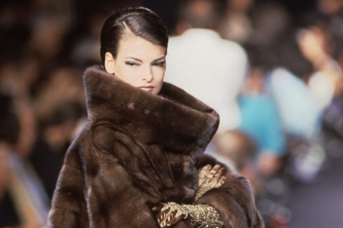 Linda Evangelista: 59 of her greatest runway moments | Dazed