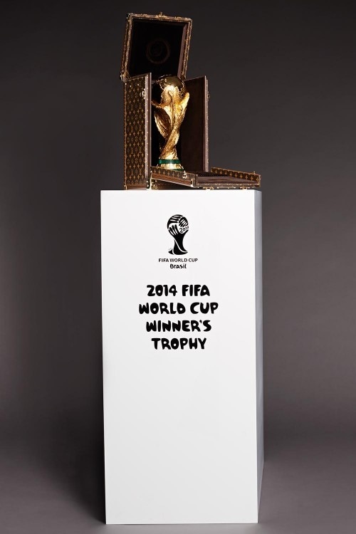 louis-vuitton-world-cup-pt_500_750_90