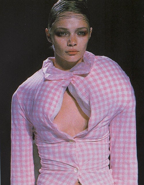 Five 90's Runway Shows I Can't Stop Thinking About – hottthreads