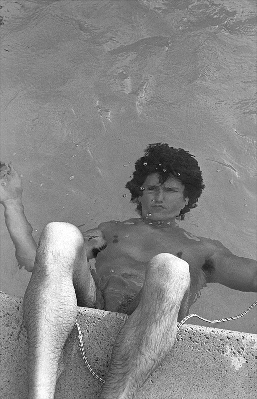 SteveJonesPool1 there&#39;s a sex pistol in my pool 19 6
