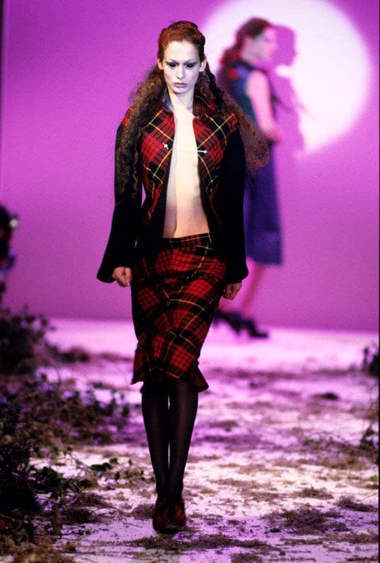 Alexander McQueen, Highland Rape AW95 16