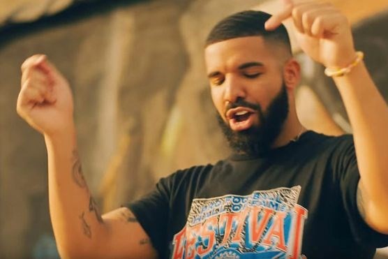 Drake In My Feelings (Karena Evans, dir.)