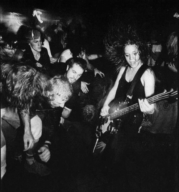 Riotgrrl L7 Jennifer Finch 89 Charles Pererson 14