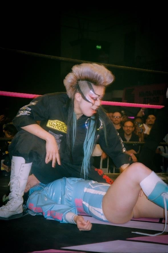 Sukeban London female wrestling 36