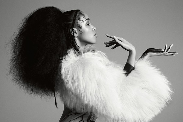 Watch FKA twigs debut new song 'Figure 8' in Melbourne | Dazed