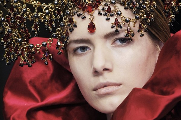 Alexander McQueen: Fashion's dark fairytale - BBC Culture