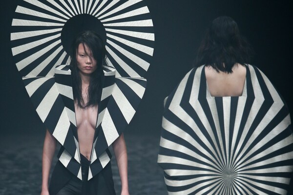 Gareth Pugh stages show in China | Dazed