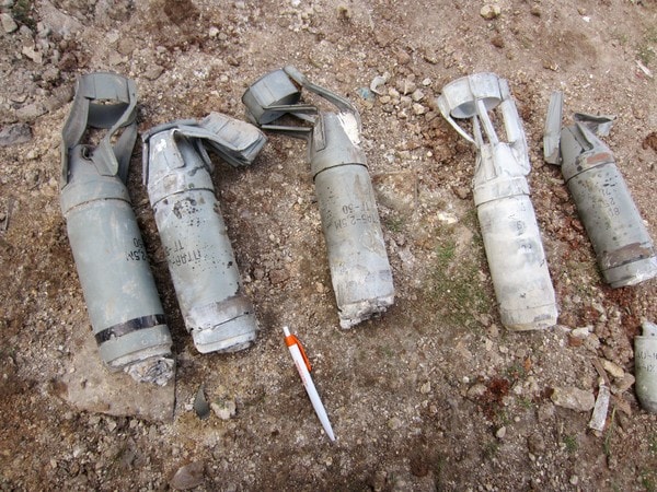 171400_Unexploded_submunitions_from_cluster_bombs