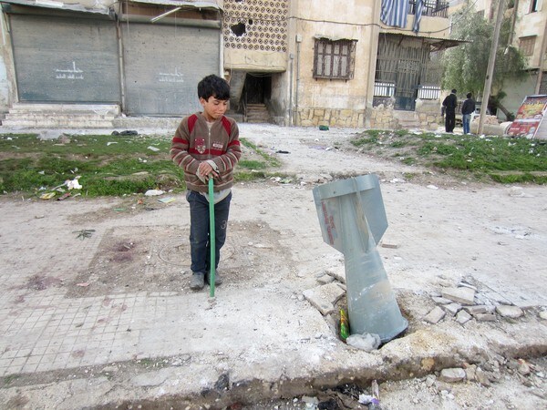 170884_Cluster_bomb_attack_on_Aleppo