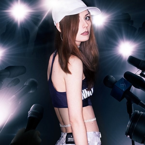 Hannah Diamond 14