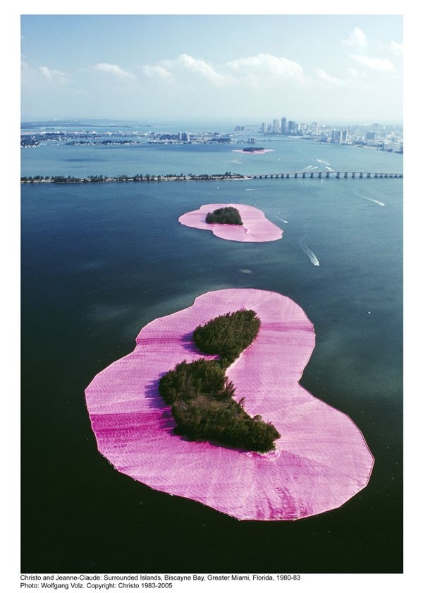 1Christo-surrounded_islands 0
