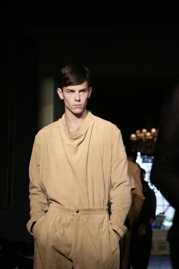 Image 0