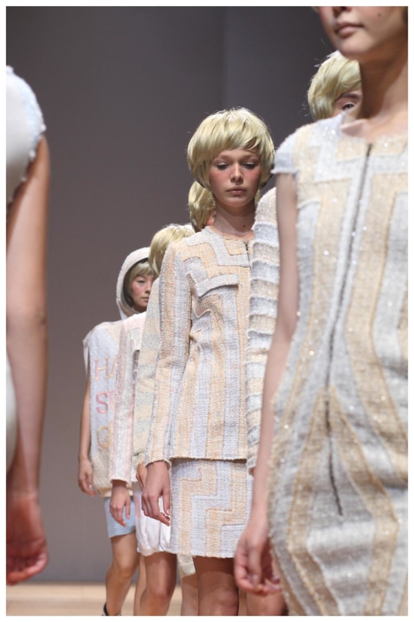 Mikio Sakabe S/S 09 show at Tokyo Fashion Week. 14
