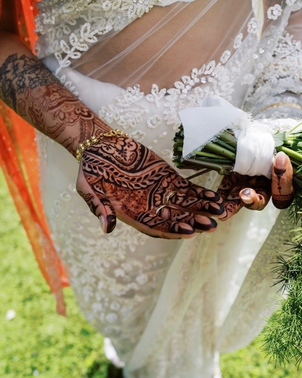 Huq That, Henna Collective 11