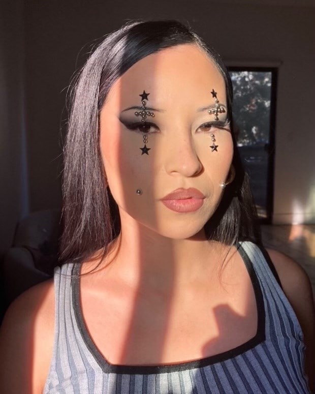 Selena Ruiz make-up artist 11
