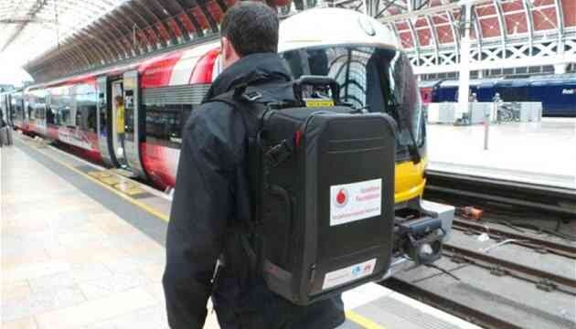 2 - Vodafone&#39;s new Instant Network Mini backpack a