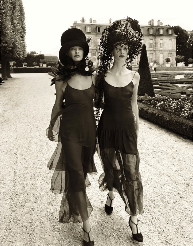 Linda Evangelista cult fashion moments 90s runway 12