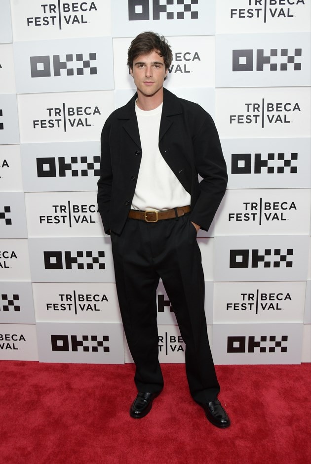 JACOB ELORDI WEARS BOTTEGA VENETA 5