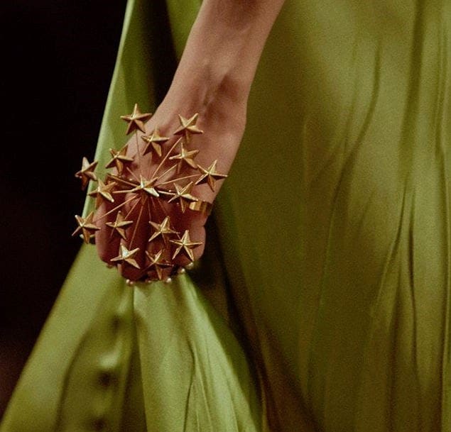 gucci cruise 2018 florence medieval tiara greece 8