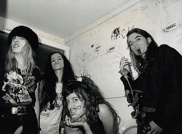 Riotgrrl L7 7