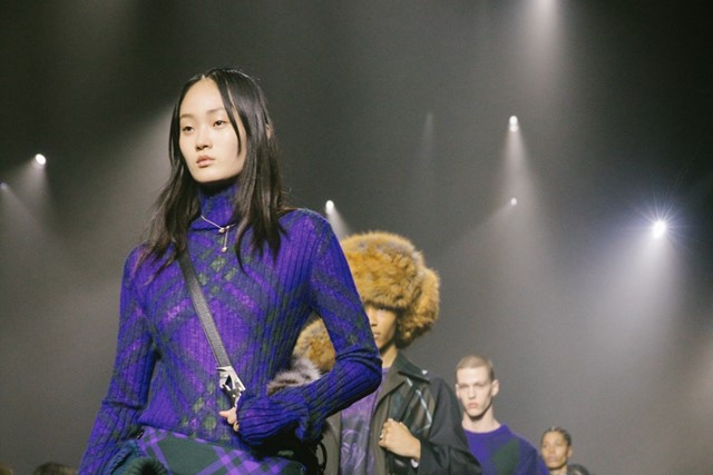 Daniel Lee's Burberry Debut Is Utter Perfection