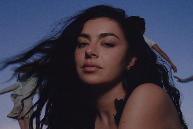 Wink-Wink-Charli-xcx-2
