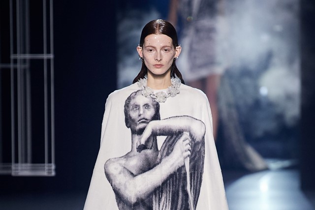 Shrewd Spend Schiaparelli Couture Spring 2022 Was Sci-Fi-Inspired, chanel  1920s fashion ad 