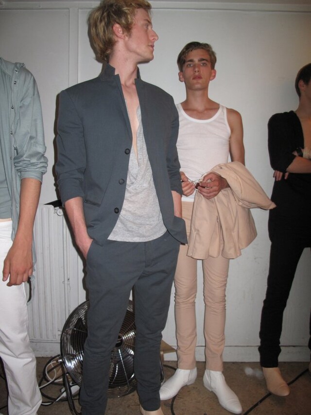 Image 0